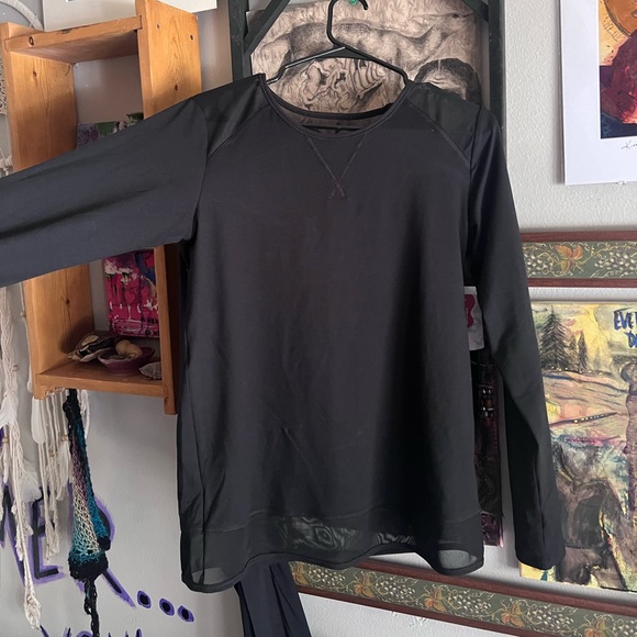 LOT OF 6- workout gym clothes medium/large - Picture 3 of 12